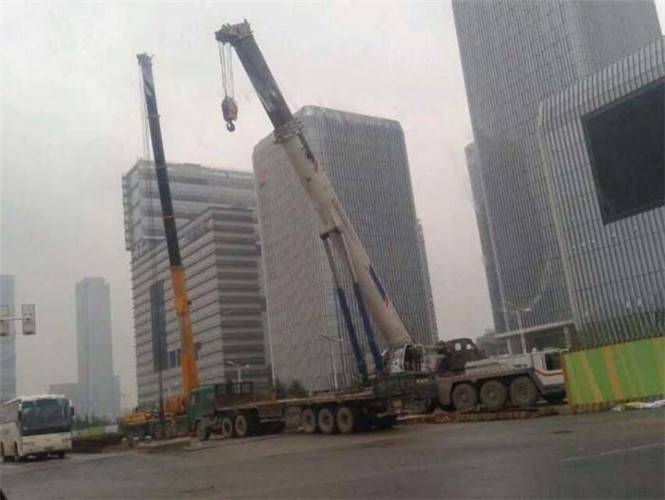 静宁县25吨吊车能吊多重设备？