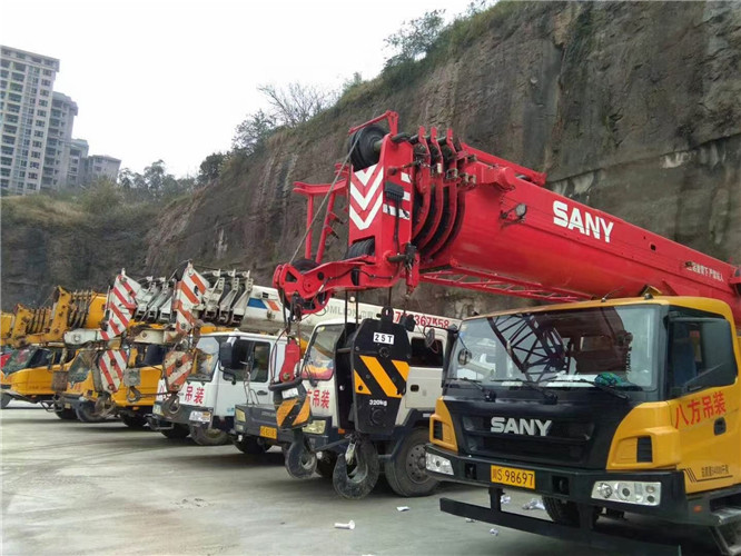 静宁县吊车出租按什么计费？台班费、单次费、里程费怎么算？