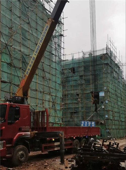静宁县“慢工细活”—— 吊车的 “微动控制” 技术